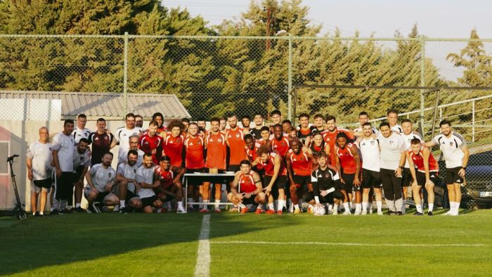Gaziantep FK'da Kerim Çalhanoğlu'na doğum günü sürprizi